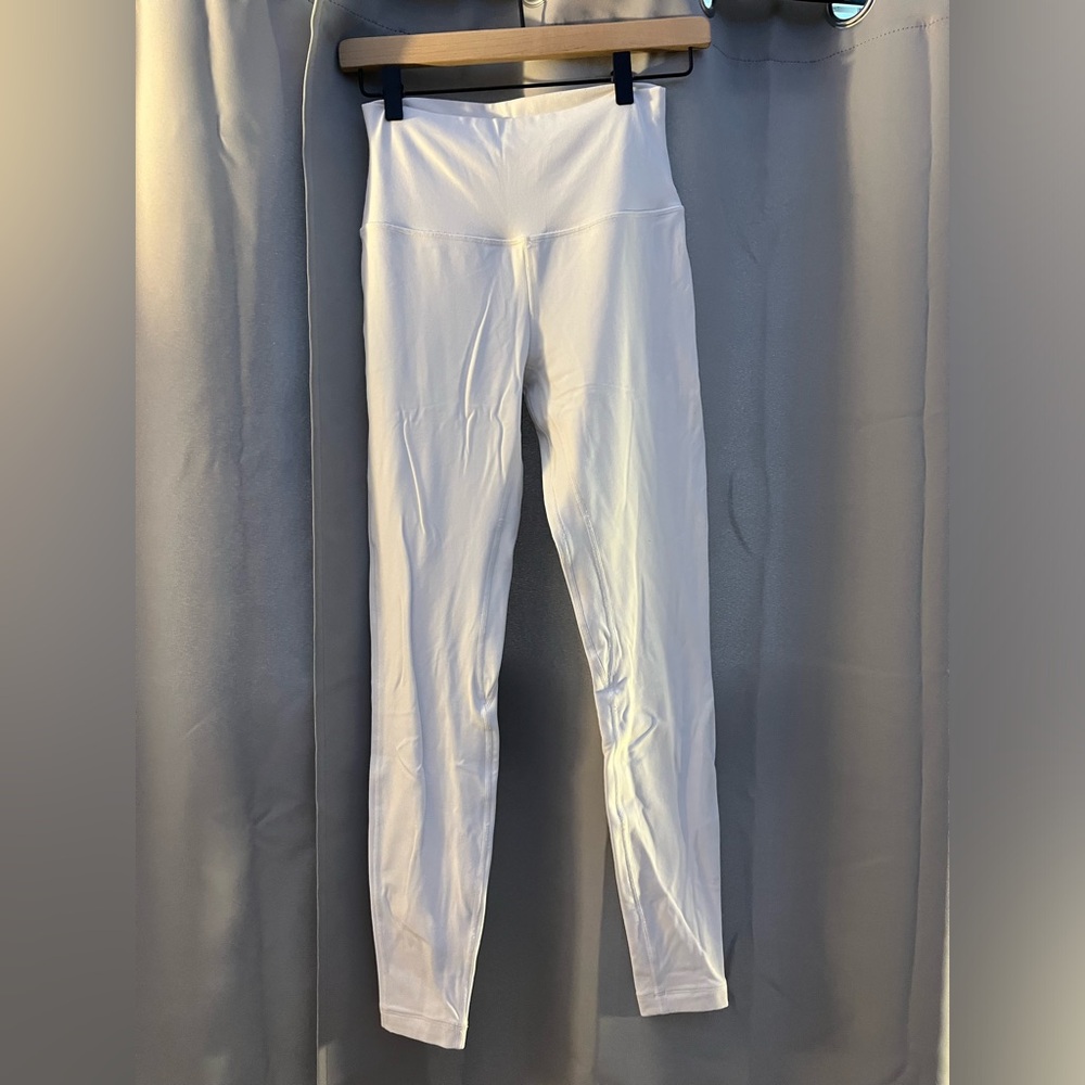White Lululemon leggings